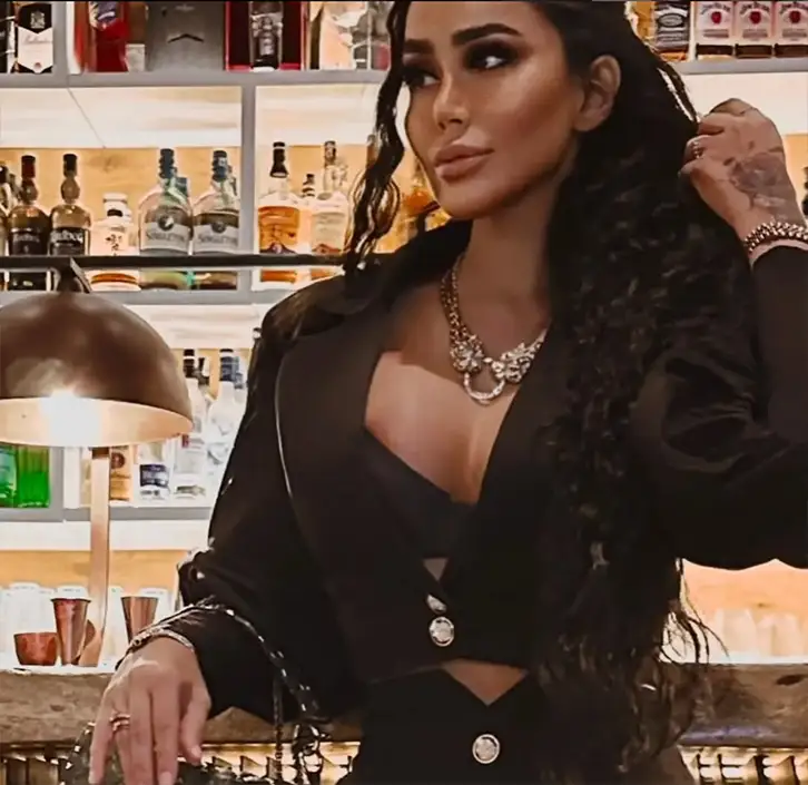 مینا نامداری