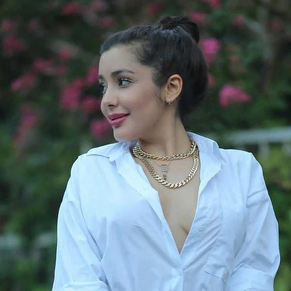 نیلی افشار