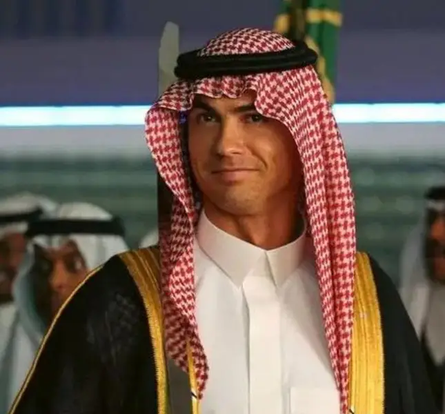 کریستیانو رونالدو عربستان - با لباس عربی